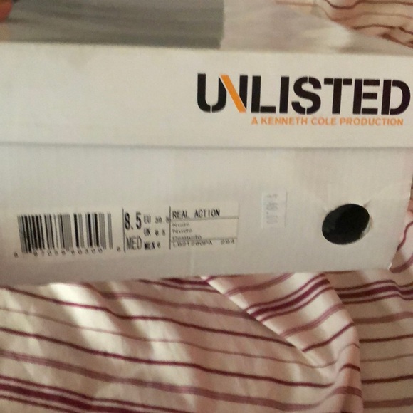 Heels - Picture 3 of 3